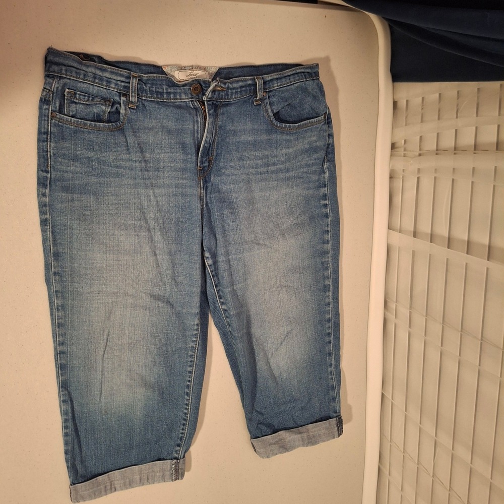 Levis Capri Jeans Womens Size 12 Cropped Denim Pants Light Wash
